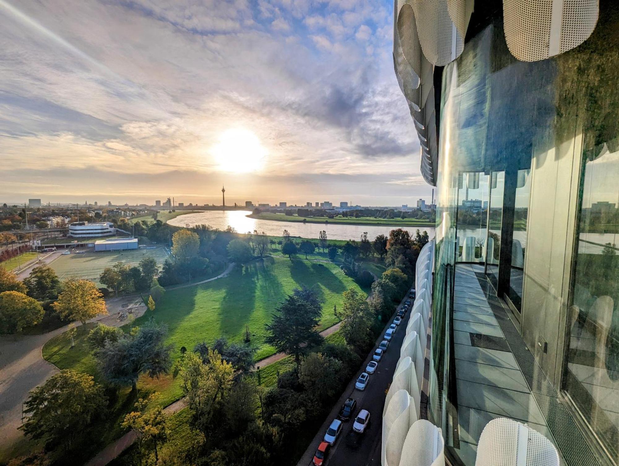 The Zipper Hotel Und Apartments Dusseldorf Exterior photo
