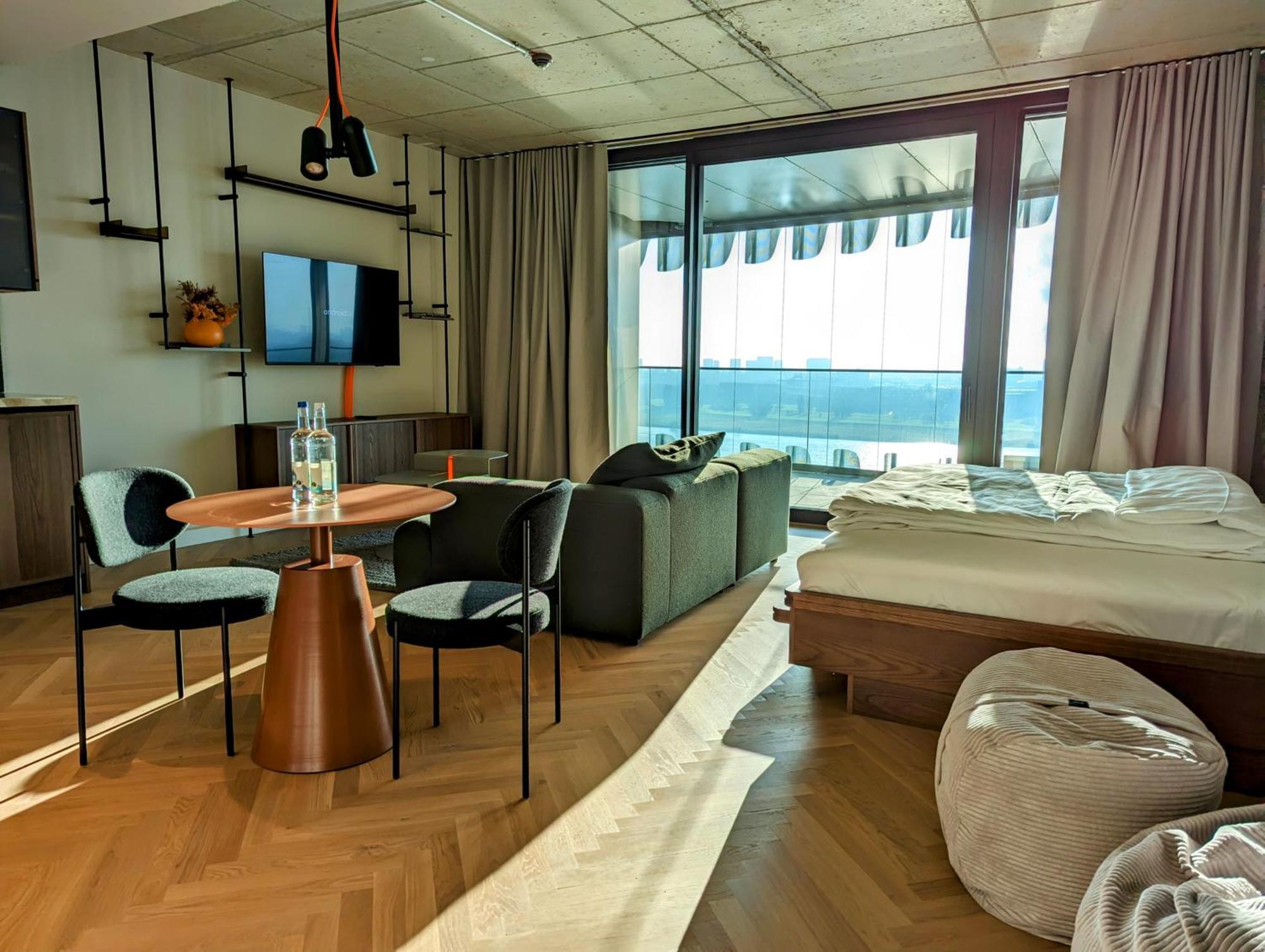 The Zipper Hotel Und Apartments Dusseldorf Exterior photo